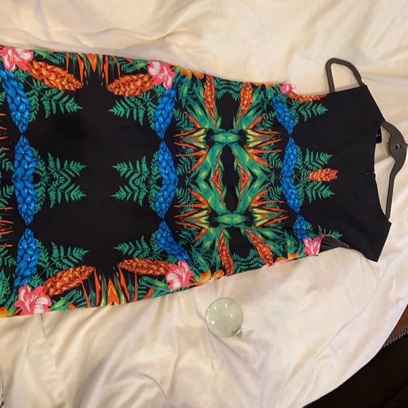 Floral dress - Picture 3 of 5